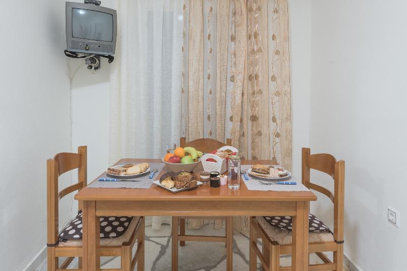 Engaraí Thymianos Apartments מראה חיצוני תמונה